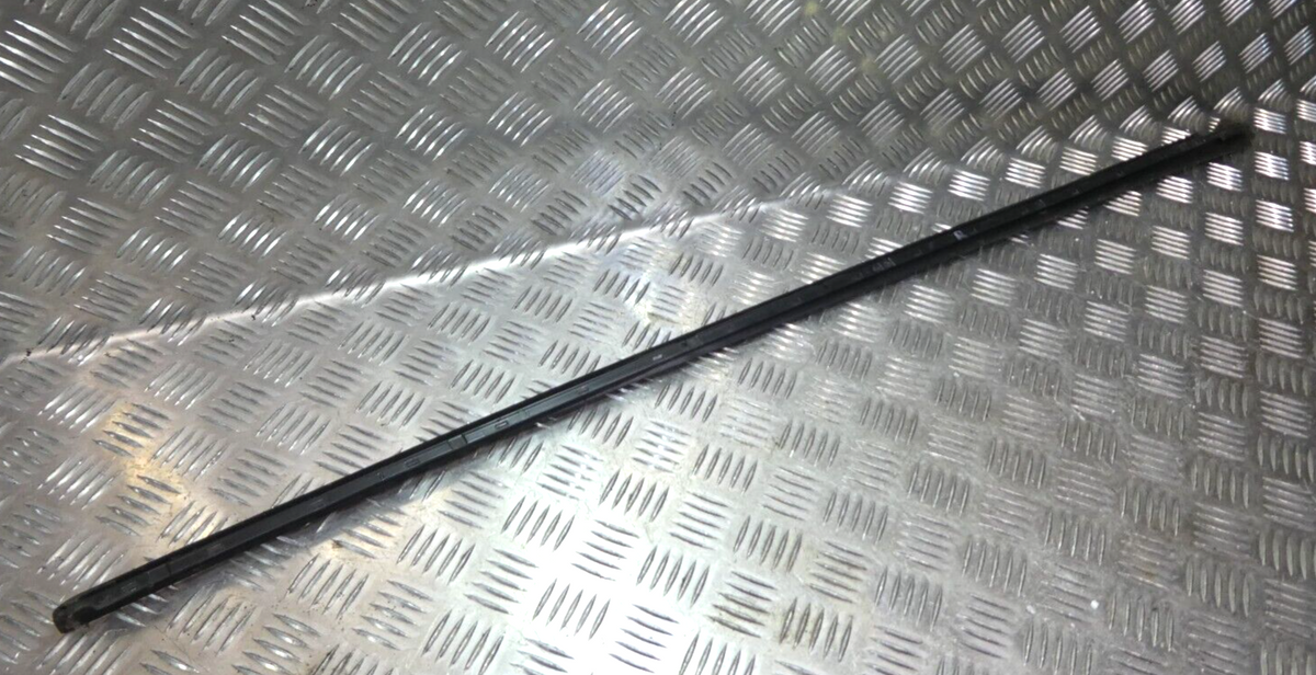 VW ID3 ID.3 Wasserfangleiste Wischleiste rechts 10A854328 ORIGINAL gebraucht - Volkswagen – Produktansicht 3