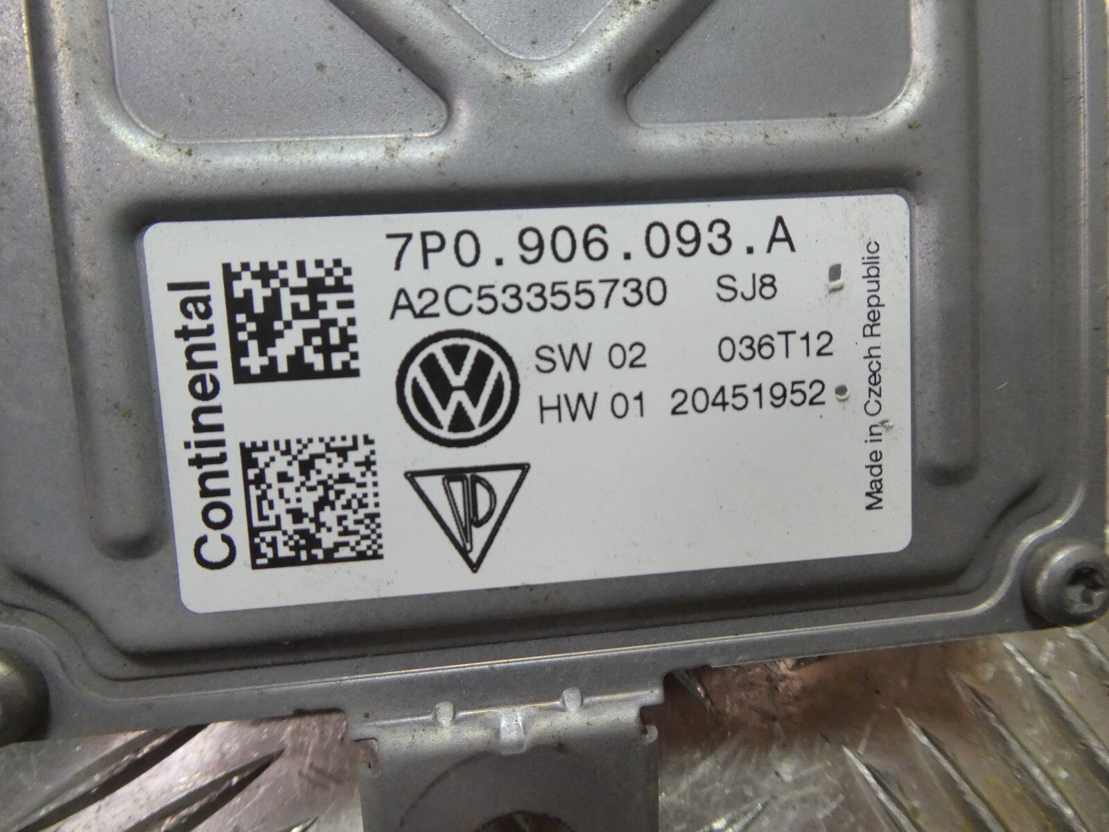 Porsche Cayenne 92A Steuergerät 7P0906093 ORIGINAL gebraucht - Kraftstoffpumpe – Produktansicht 3