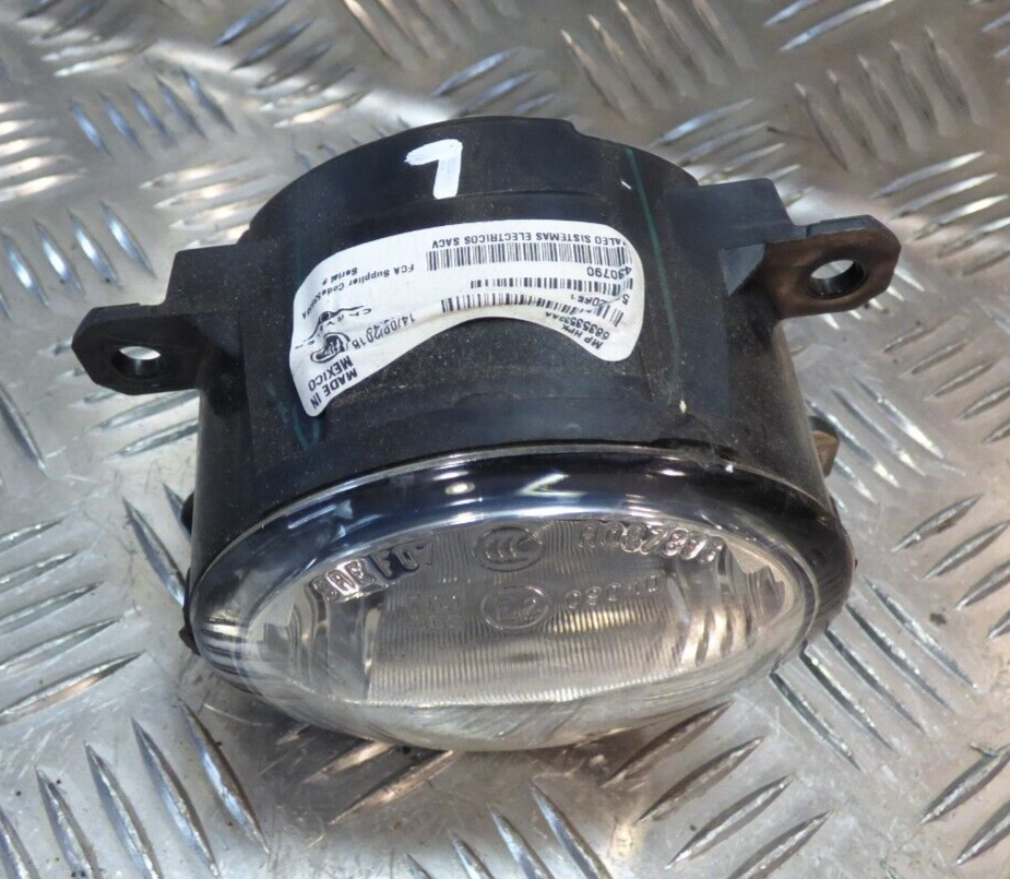 JEEP COMPASS II 2.0 MTJ 2021 Nebelscheinwerfer Links = Rechts ORIGINAL gebraucht - 68353533AA – Produktansicht 2