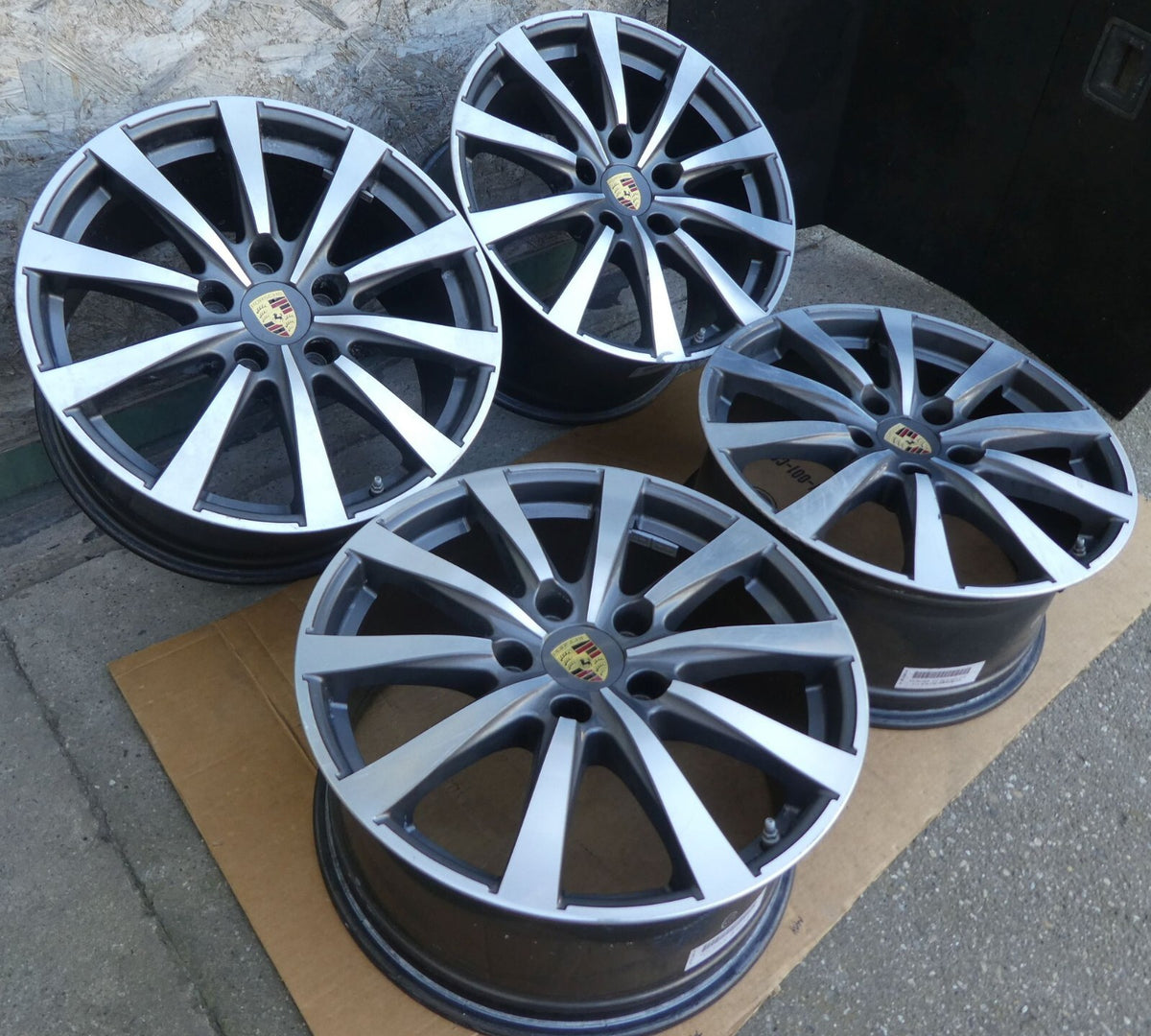 Orig Porsche 970 19 zoll Alufelgen satz SPEEDLINE mit RDK & Nabendeckel ORIGINAL gebraucht - Panamera – Produktansicht 12