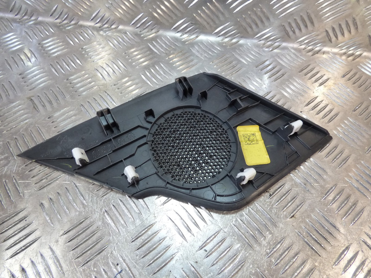 Jeep KL 2015 Armaturtenbrett Lautsprecher Abdeckung Links 1YQ70TRMAE ORIGINAL gebraucht - Cherokee – Produktansicht 2