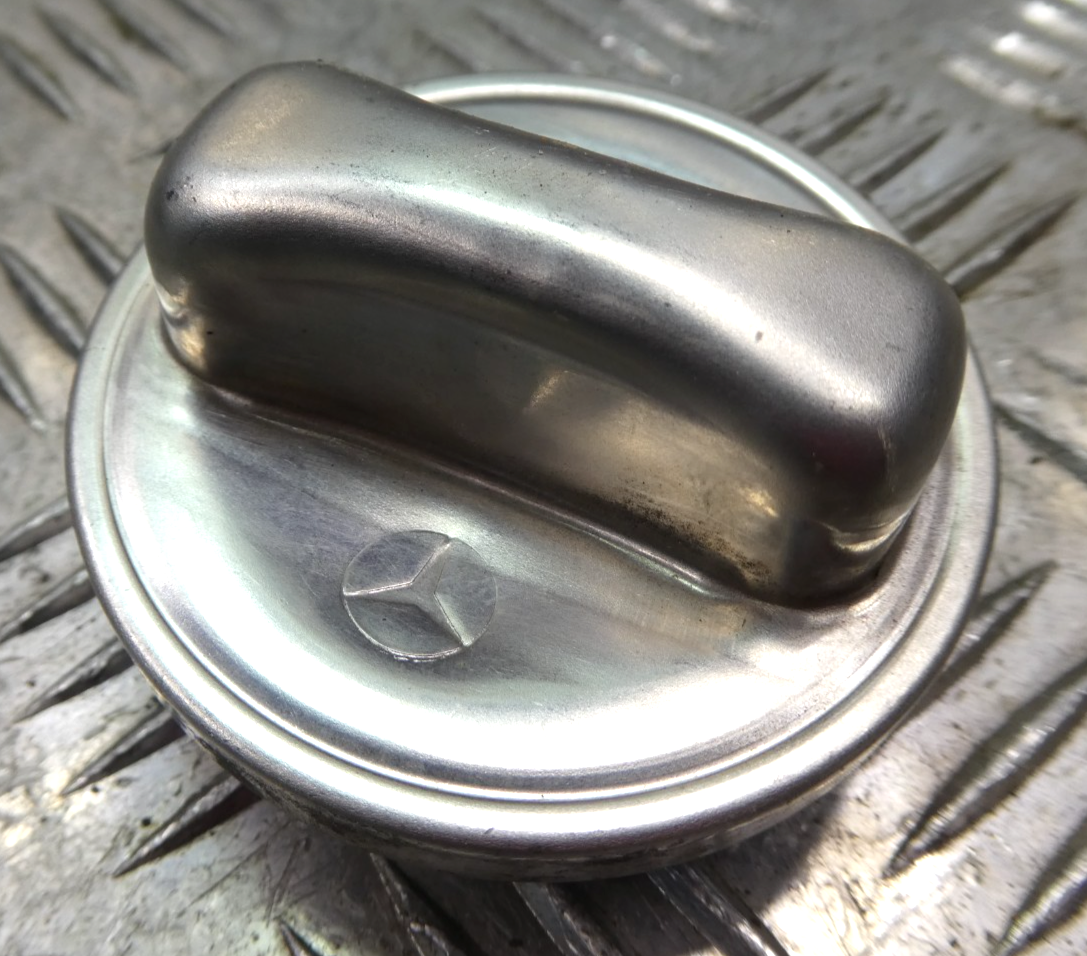 Mercedes-Benz C126 Tankverschluss Tankdeckel W124 W201 W126 _ ORIGINAL gebraucht - 1244700005 – Produktansicht 1