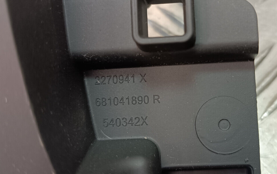 Renault Zoe 2022 Original Frontblende Mittel Verkelidung 681041890 R gebraucht - 681041890R – Produktansicht 2