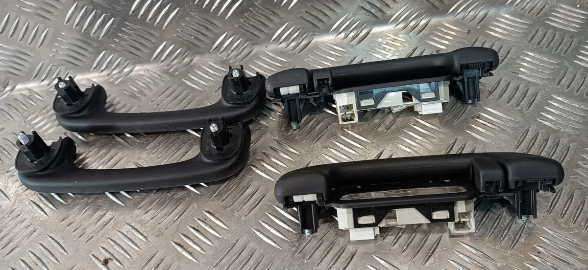 Jeep Grand WK2 Dachgriff Haltegriff Vorne Hinten Satz paket 1RV80TRMAB ORIGINAL gebraucht - Cherokee – Produktansicht 2