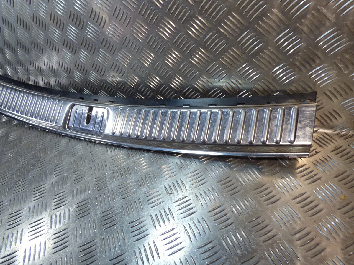 Porsche Cayenne 92A 2012 Ladekante Verkleidung Kofferraum 7P0863459E gebraucht - Original – Produktansicht 3