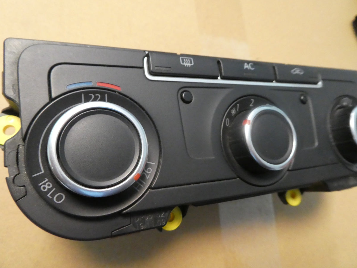 VW T5 Facelift Klimabedienteil Klimasteuerung Heizung 7E5907047T ORIGINAL gebraucht - Transporter – Produktansicht 2