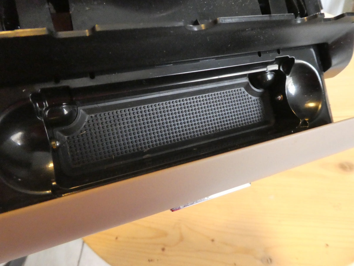Porsche Cayenne 92A Staufach Hinten Rechts 7P5857952 Farbe Tartufo ORIGINAL gebraucht - Aschenbecher – Produktansicht 5