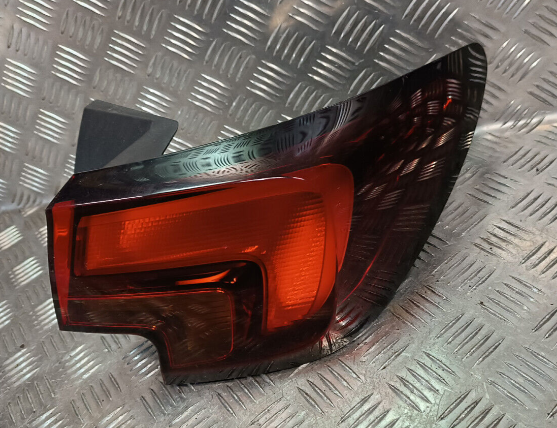 OPEL ASTRA K 1.4 Turbo Rückleuchte Hinten Rechts GM ORIGINAL gebraucht - 39015944 – Produktansicht 1
