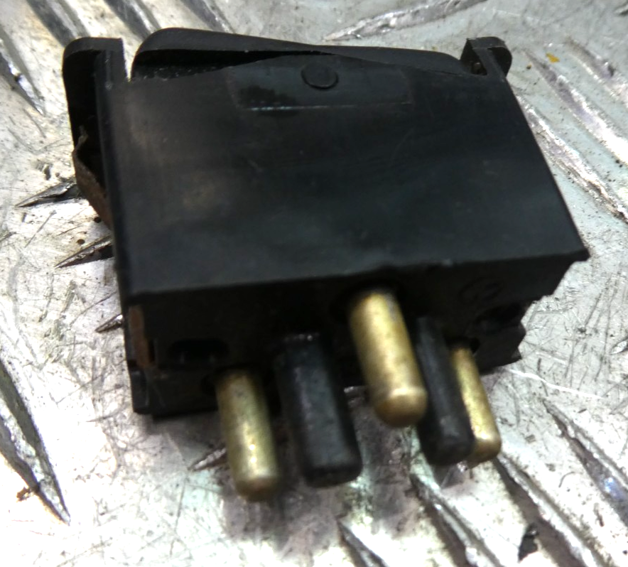 Orig. Mercedes-Benz W126 C126 SEC Schalter Doppeltonfanfare Hupe Horn ORIGINAL gebraucht - 0015455407 – Produktansicht 2