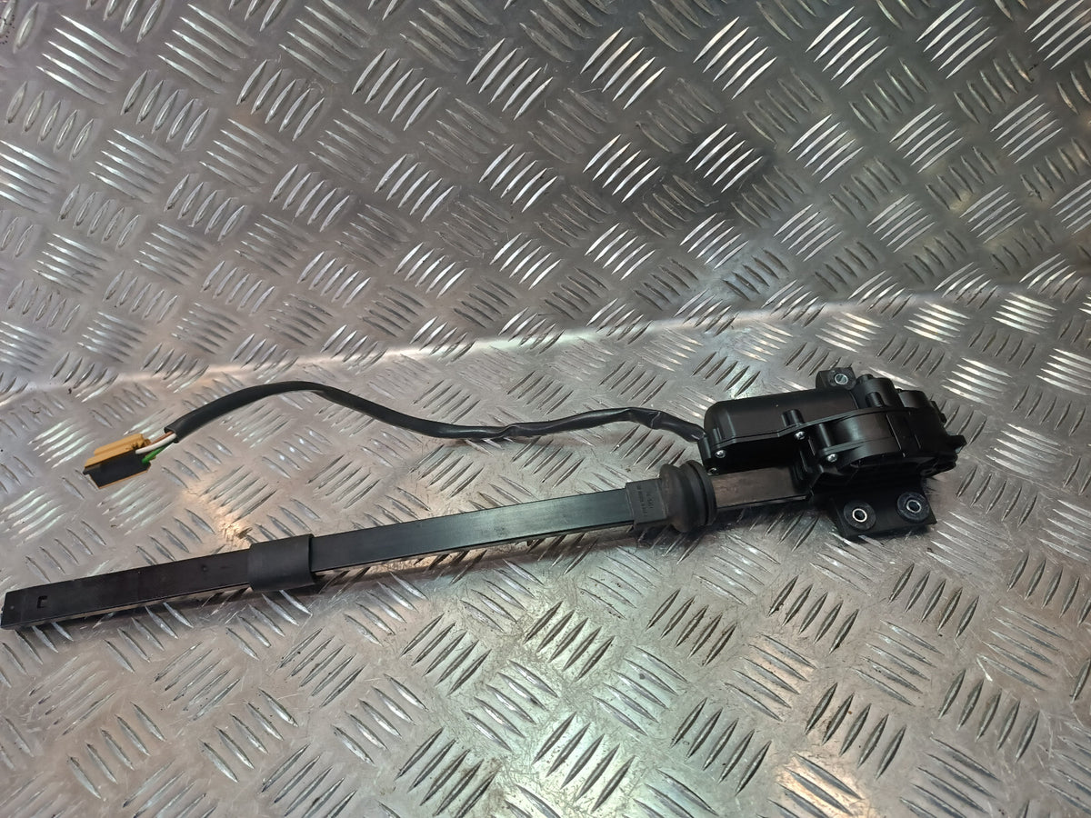 Porsche Cayenne S 92A Hinten Fensterheber Motor 991801079800 ORIGINAL gebraucht - 99180100005 – Produktansicht 2