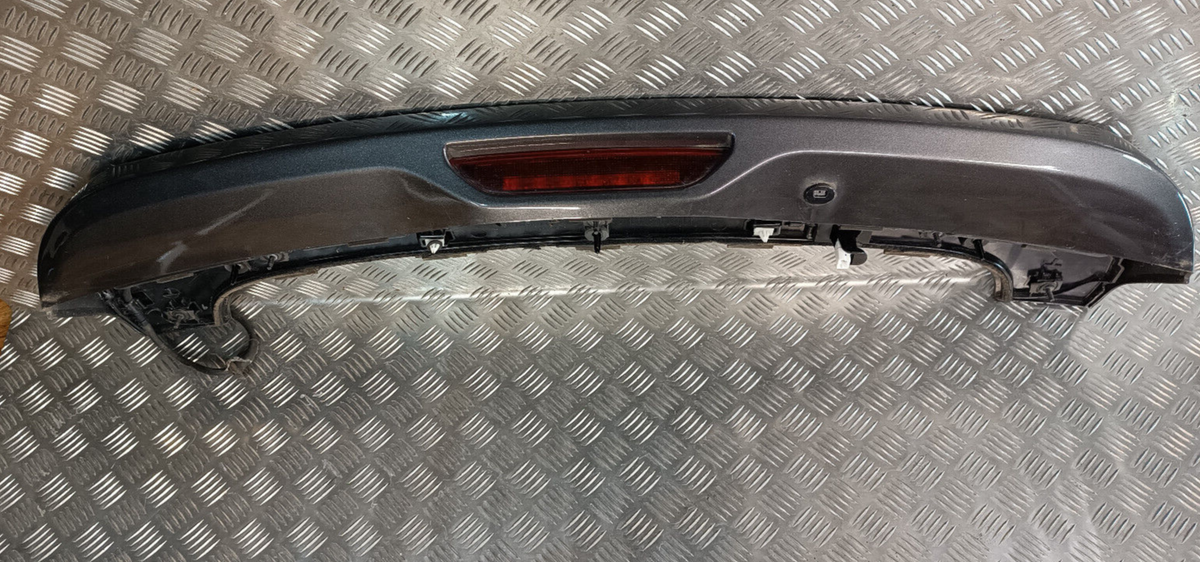 Jeep Grand WK2 Heckspoiler Heckklappe Spoiler 1VN50TRMA ORIGINAL gebraucht - Cherokee – Produktansicht 2