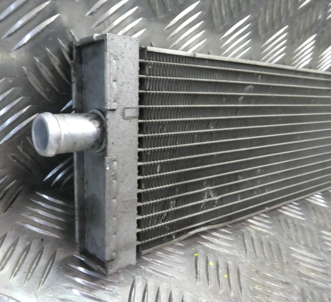 Porsche 3.0 S E-Hybrid Wasserkühler Kühler Radiator 7P0121212A ORIGINAL gebraucht - Panamera – Produktansicht 2