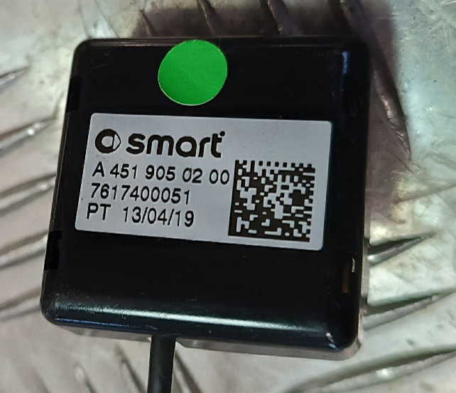Smart ForTwo 451 Electric Antenne GPS Empfänger ORIGINAL gebraucht - A4519050200 – Produktansicht 2
