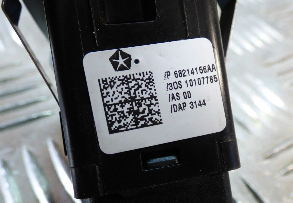 Jeep Cherokee KL 2015 Elektrischer Fensterheberschalter Hinten R = L ORIGINAL gebraucht - 68214156AA – Produktansicht 3