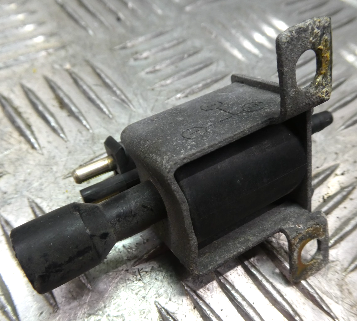 Original Mercedes-Benz W126 C126 Druckwandler Magnetventil _ 72107100 gebraucht - 0015407097 – Produktansicht 2