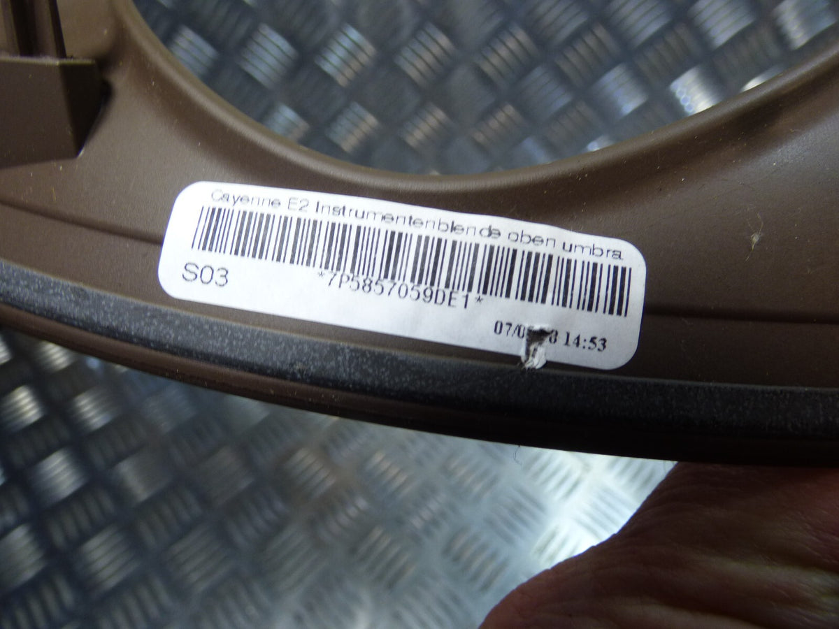 Porsche Cayenne 92A Tachoblende oben 7P5857059 DE1 UMBRA ORIGINAL gebraucht - Instrumentenblende – Produktansicht 3