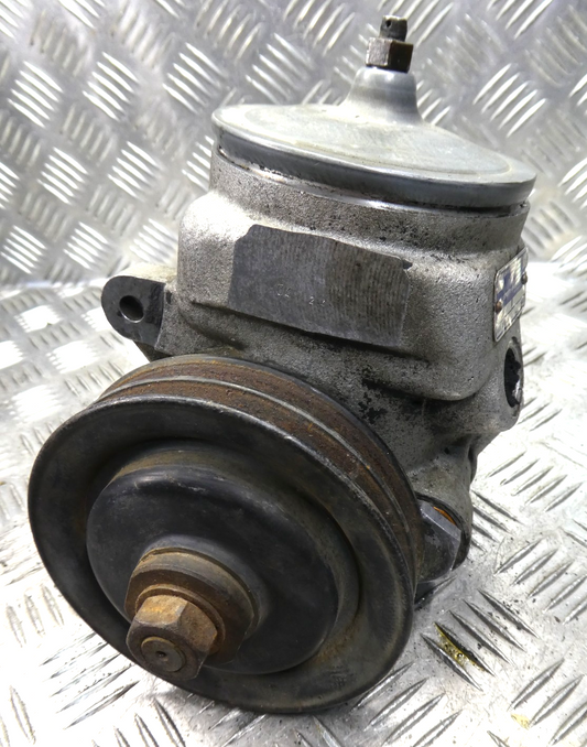 Mercedes-Benz W126 C126 Servopumpe Lenkungspumpe Sperry Vickers 30 – Produktansicht 1