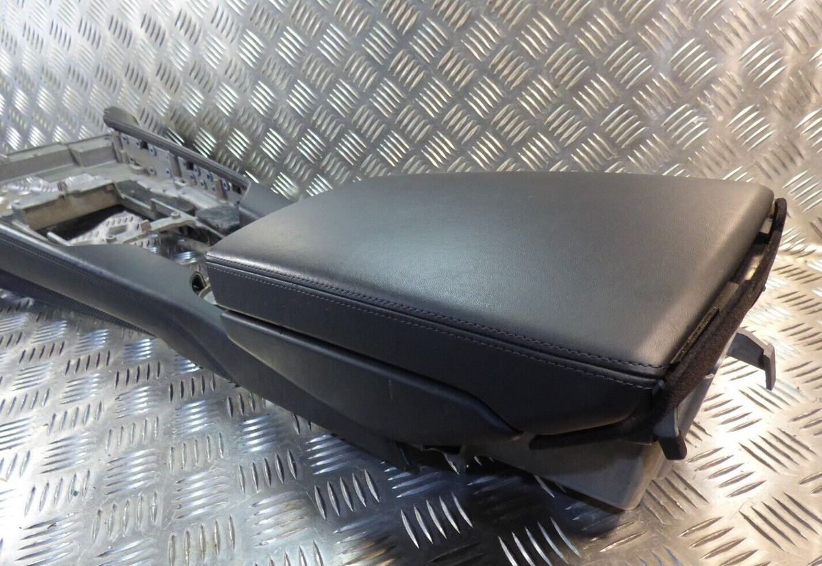 Porsche Panamera 970 Armlehne Mittelkonsole Vorne Schwarz Leder A11 ORIGINAL gebraucht - 97055311100 – Produktansicht 2