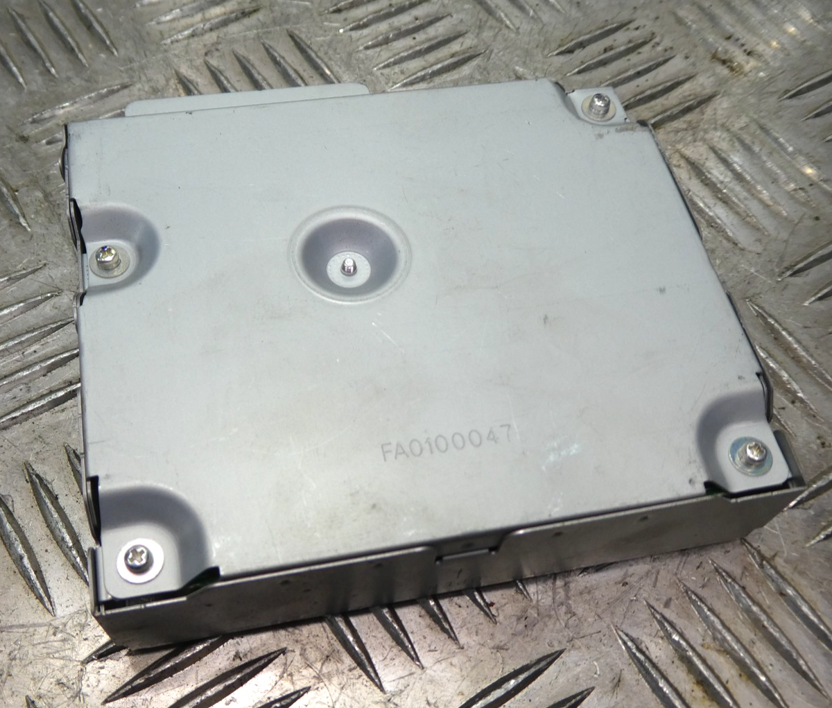 Porsche Panamera 970 Steuergerät für Rückfahrkamerasystem ORIGINAL gebraucht - 97061873353 – Produktansicht 3
