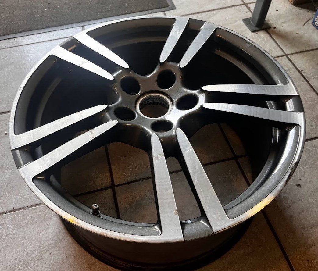 1 stück Porsche Panamera 970 20" TURBO alufelgen 9.5x20 ET65 ORIGINAL gebraucht - 97036217806 – Produktansicht 2