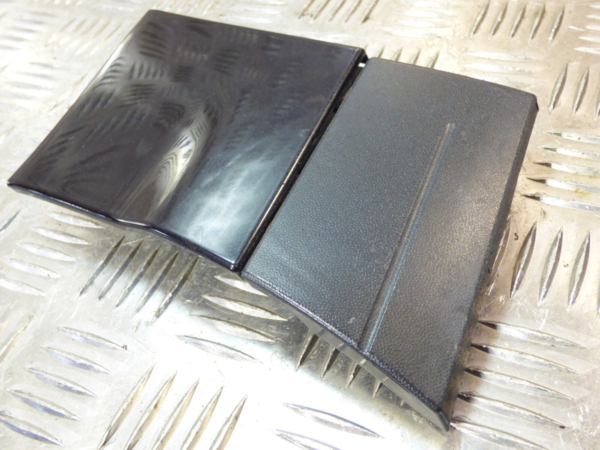 Porsche Cayenne II 92A Leiste Kotflügel Vorne Rechts Schwarz LC9X ORIGINAL gebraucht - 7P5854960 – Produktansicht 1