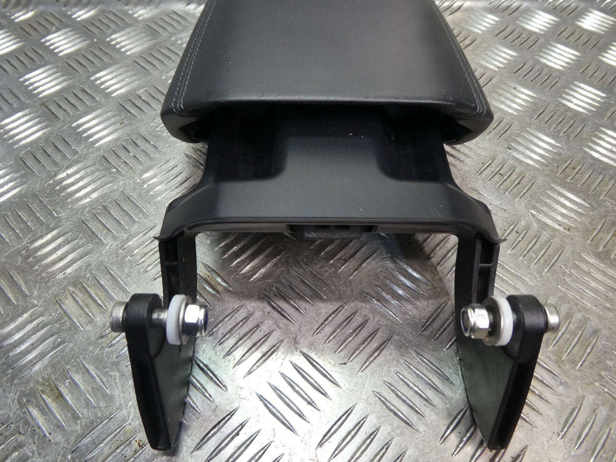 Porsche Macan 95B Leder schwarz ORIGINAL gebraucht - Armlehne – Produktansicht 4