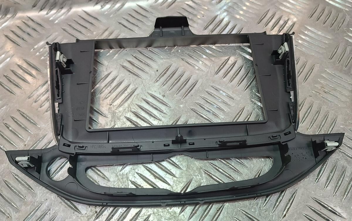 OPEL ASTRA K Kombi 1.0 Turbo Mittelkonsole Display Verkleidung GM ORIGINAL gebraucht - 39009825 – Produktansicht 2
