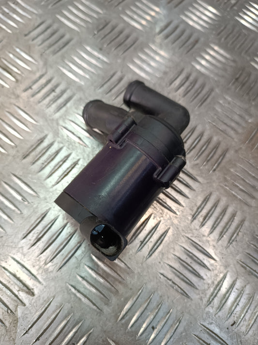 VW T5 1.9 TDI Wasserpumpe Pumpe 7E0963417 7E0 963 417 ORIGINAL gebraucht - Transporter – Produktansicht 1