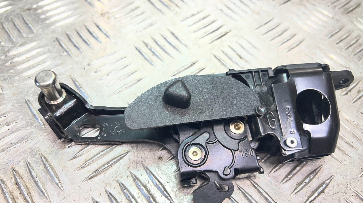 Smart ForTwo 451 Cabrio Verriegelung Verschluss Holm Dachholm links ORIGINAL gebraucht - A4507760164 – Produktansicht 3