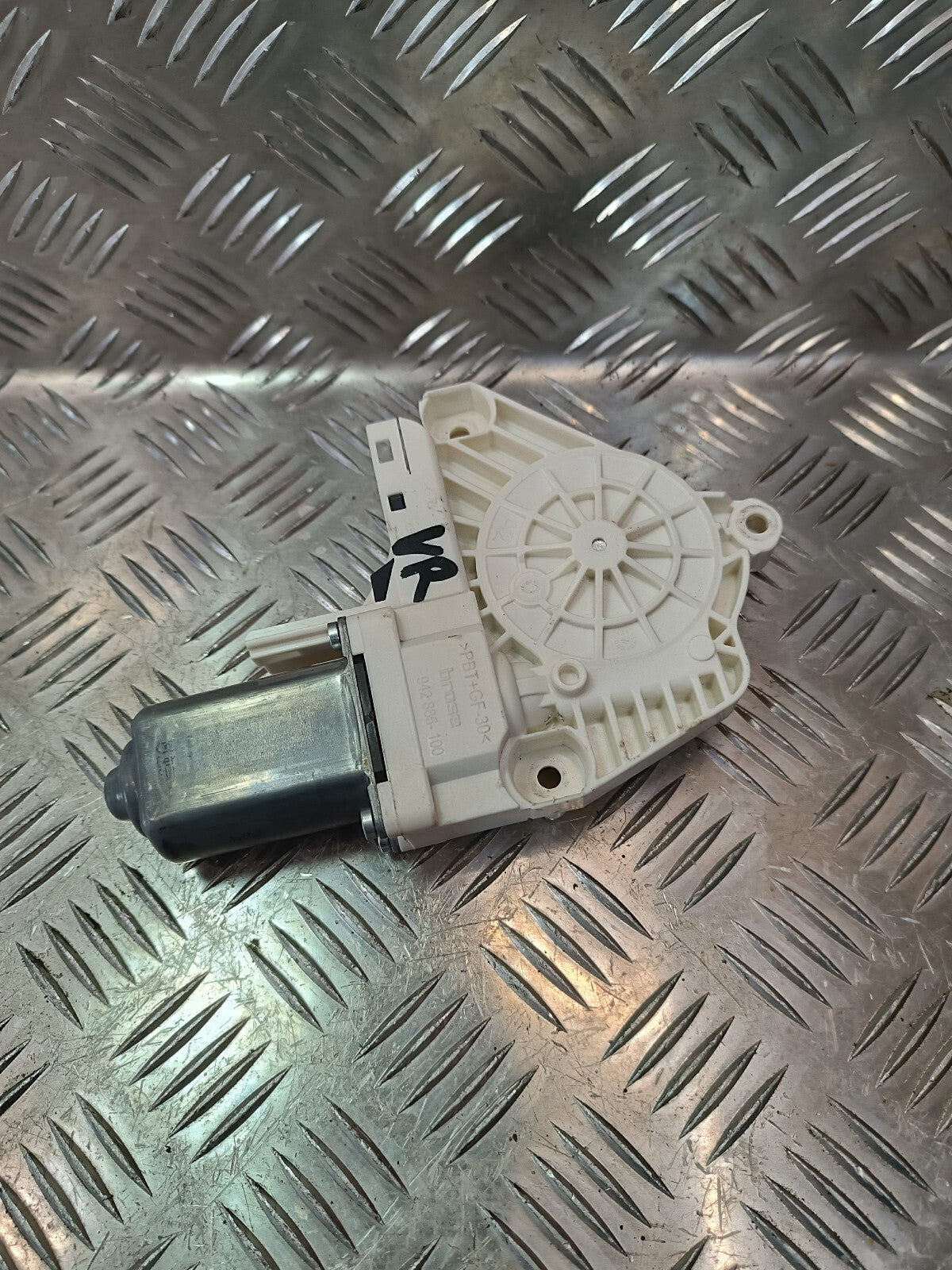 Porsche Cayenne S 92A Vorne Rechts Motor 8K0959802B ORIGINAL gebraucht - Fensterhebermotor – Produktansicht 2