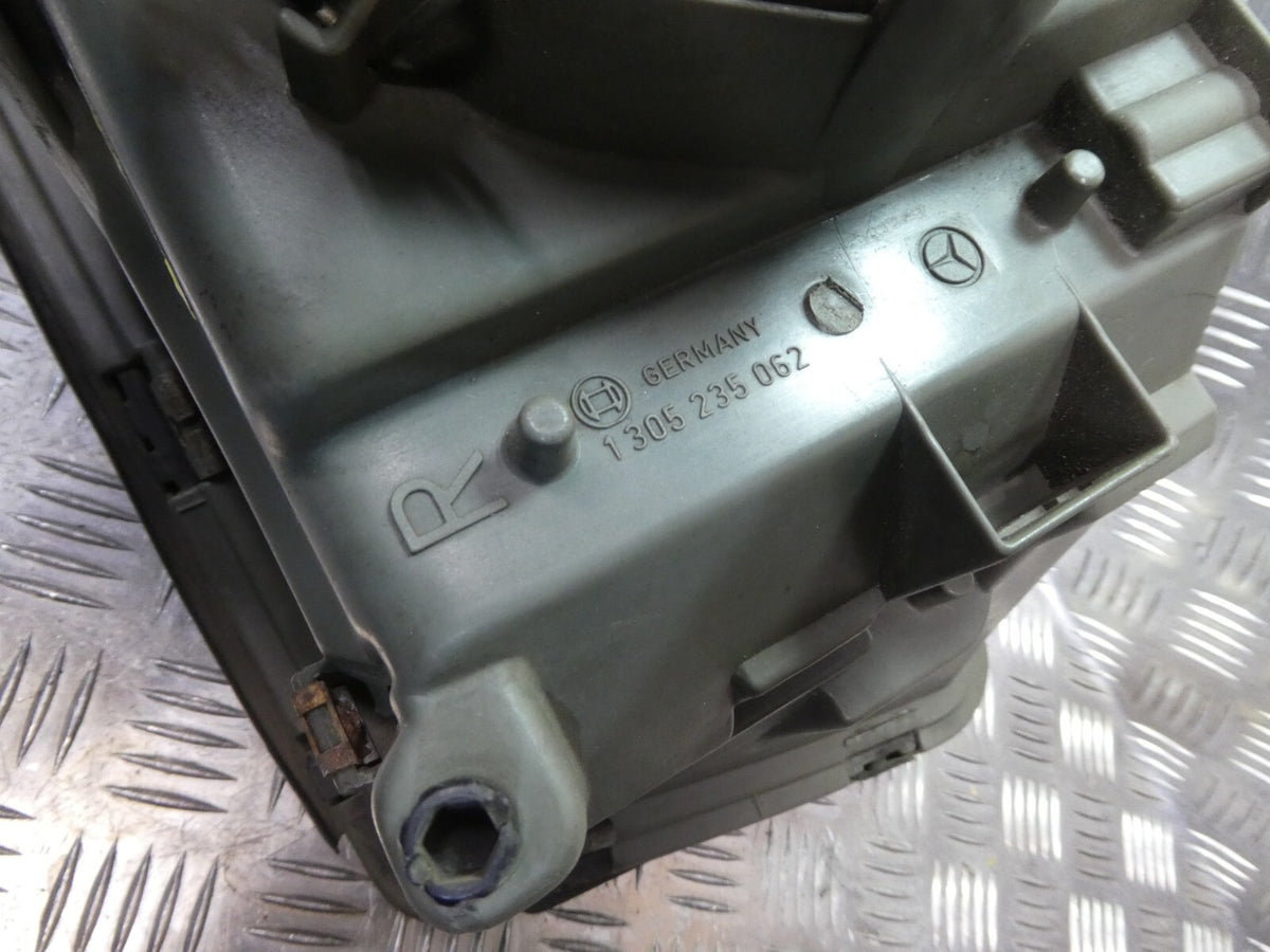 Mercedes-Benz C126 W126 SEC Coupe Scheinwerfer Rechts 1268203261 ORIGINAL gebraucht - 1305235062 – Produktansicht 10