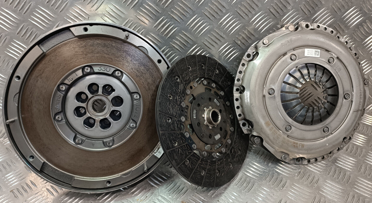 OPEL ASTRA K 1.4 Turbo Zweimassenschwungrad Set GM 55574769 55570175 ORIGINAL gebraucht - 55574767 – Produktansicht 1
