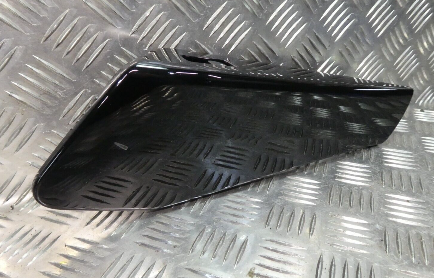 VW ID3 Pro Türverkleidung Zierleiste Fensterheberschalter 10A867228B ORIGINAL gebraucht - Volkswagen – Produktansicht 3