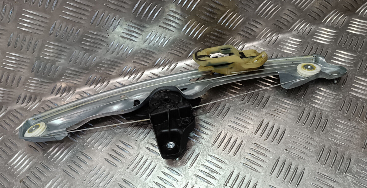 OPEL ASTRA K 1.0 TURBO 12V Original Fensterheber GM gebraucht - 39142319 – Produktansicht 1