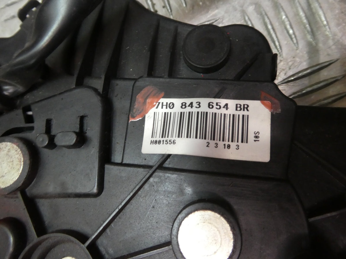 VW T5 Fernbetätigungsschloss Rechts Türschloß Schiebetür 7H0843654BR ORIGINAL gebraucht - Transporter – Produktansicht 4