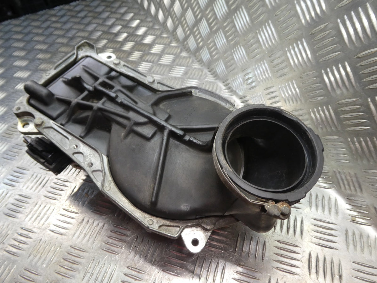 Mercedes-Benz W126 C126 Mengenteiler für Einspritzanlage 0438121037 ORIGINAL gebraucht - 0438101016 – Produktansicht 9