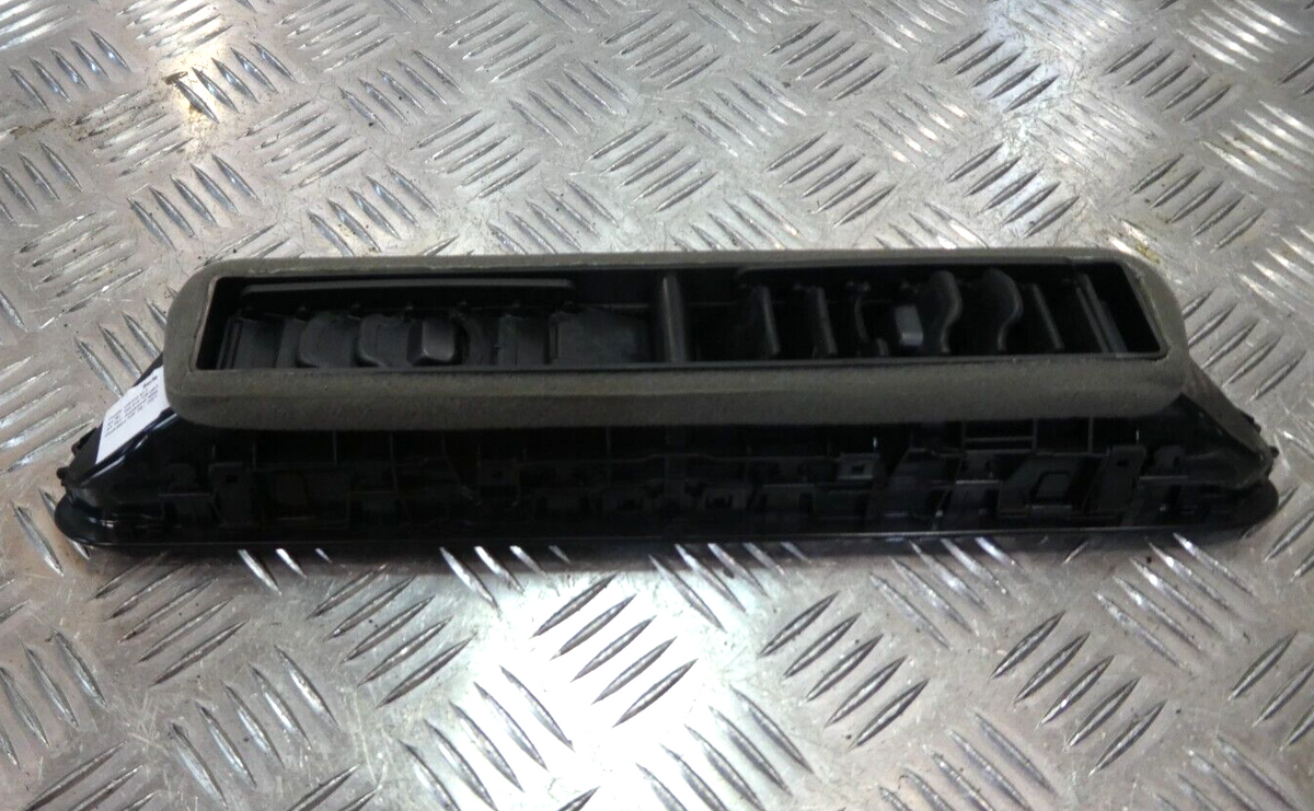 VW ID3 Armaturenbrett Mitte Lüftungsdüsen 10A819728 GNT ORIGINAL gebraucht - Volkswagen – Produktansicht 4