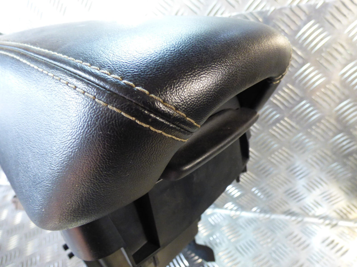 Jeep KL 2015 Leder Armlehne 1WZ46TRMAE _ 1WZ46DX9AA ORIGINAL gebraucht - Cherokee – Produktansicht 3