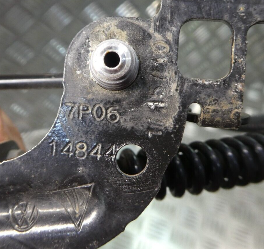 Porsche Cayenne 92A Hinten rechts Bremsleitung 7P0614772 7P0614844 ORIGINAL gebraucht - Bremsschlauch – Produktansicht 3