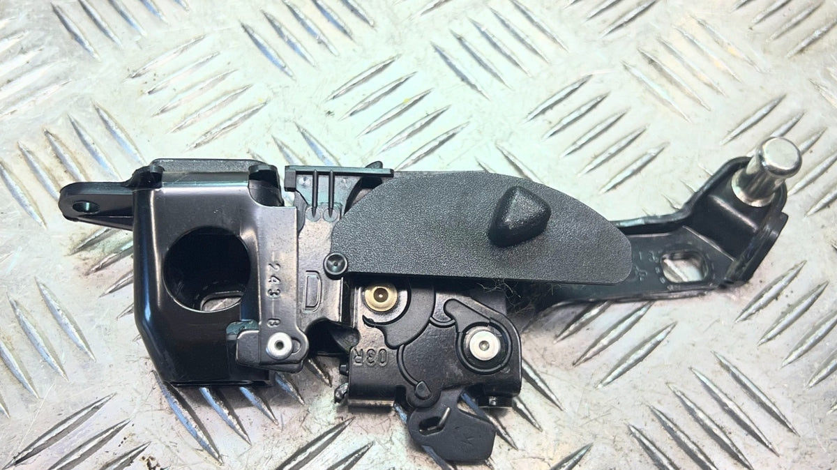 Smart ForTwo 451 Cabrio Verriegelung Verschluss Holm Dachholm rechts ORIGINAL gebraucht - A4507760064 – Produktansicht 2