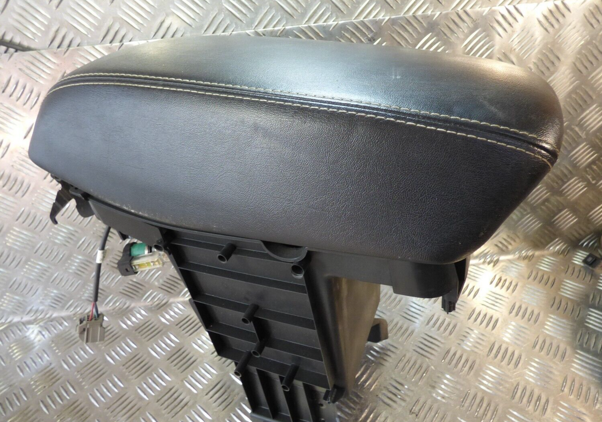 Jeep KL 2015 Leder Armlehne 1WZ46TRMAE _ 1WZ46DX9AA ORIGINAL gebraucht - Cherokee – Produktansicht 2