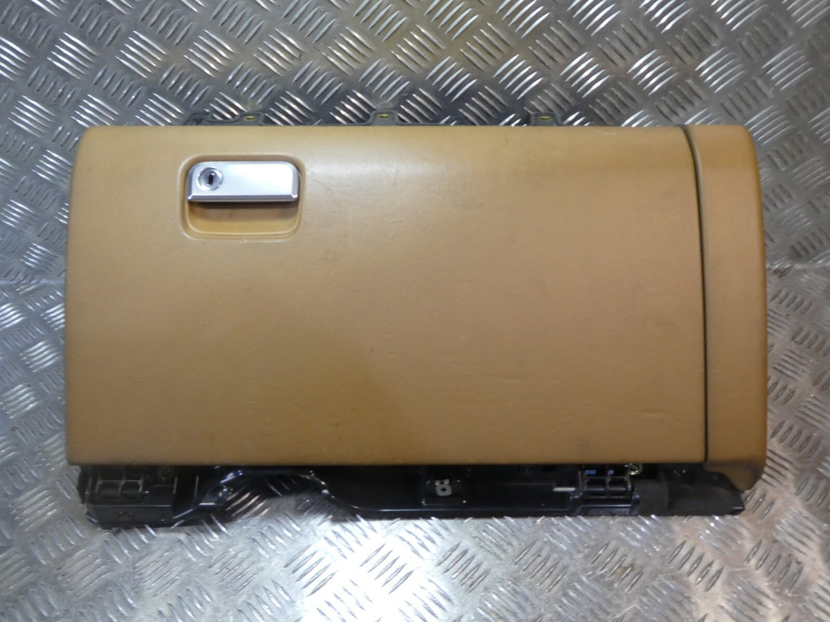 Porsche Cayenne 92A Handschuhkasten Ablagefach 7P5857095K cognac ORIGINAL gebraucht - Handschuhfach – Produktansicht 1