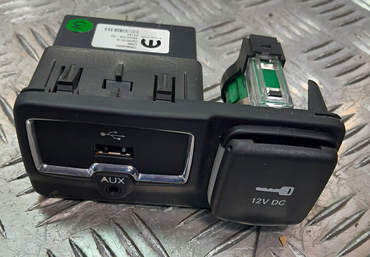 Jeep Renegade 1.6 Mjet Elektronikmodul AUX USB 12v dc Mopar ORIGINAL gebraucht - 735604055 – Produktansicht 1