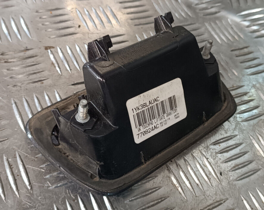 Jeep Grand WK2 Heckkappe Kofferraum Griff 1YK38LAUAC ORIGINAL gebraucht - Cherokee – Produktansicht 3