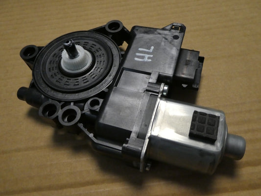 Kia Ceed ProCeed 2022 HINTEN LINKS 83450-J7025 ORIGINAL gebraucht - FENSTERMOTOR – Produktansicht 1