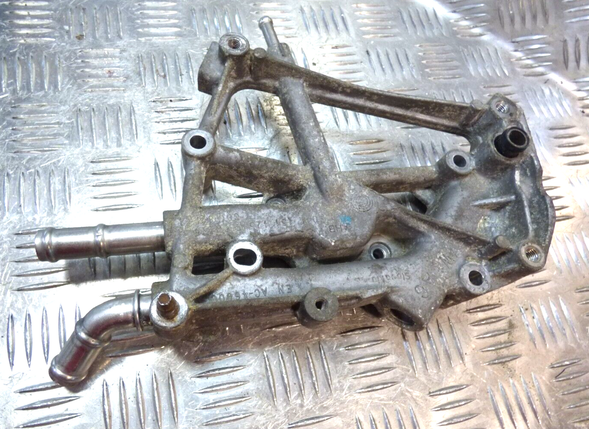 VW T6 T5 2.0 TDI CXG Halter AGR Kühler 04L131425E ORIGINAL gebraucht - Transporter – Produktansicht 2