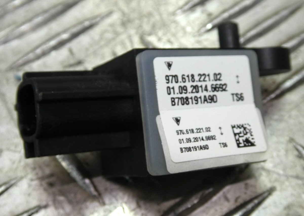 Porsche Panamera 970 Crashsensor Sensor Beschleunigungssensor ORIGINAL gebraucht - 97061822102 – Produktansicht 1
