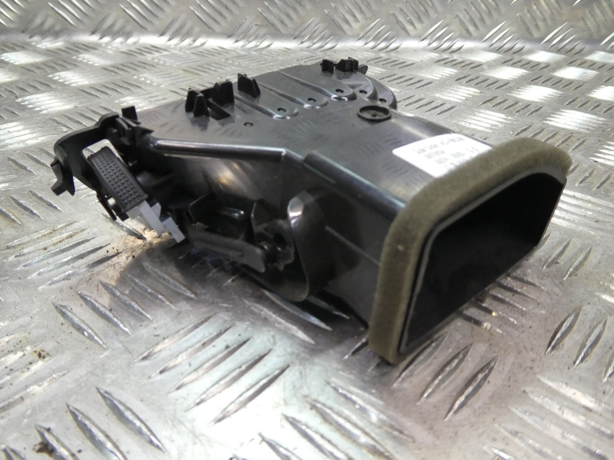 OPEL ASTRA K Luftdüse Luftströmer mitten Rechts GM schwarz ORIGINAL gebraucht - 39079604 – Produktansicht 3