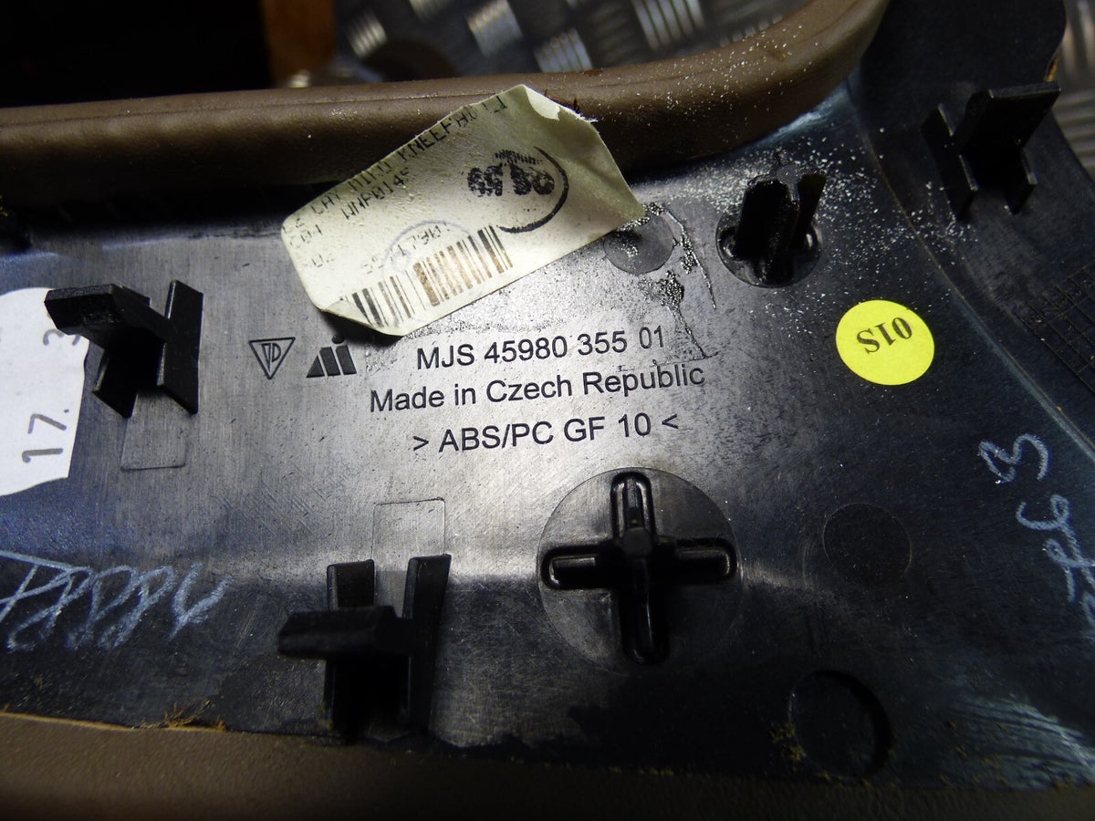 Porsche Cayenne 92A Mittelkonsole v. links Verkleidung Knieschoner ORIGINAL gebraucht - 4598035501 – Produktansicht 4