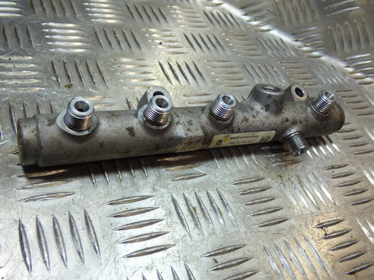 Porsche Cayenne 92A 3.0 TDI Kraftstoffverteiler Einsprizleiste ORIGINAL gebraucht - 059130090BJ – Produktansicht 1